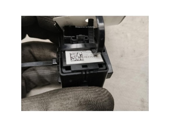 2490173 MANDO ELEVALUNAS PUERTA LAT DEL DER FORD FOCUS IV (HN)|Desguaces La Cabaña
