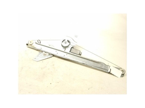824813U000 ELEVALUNAS PUERTA LAT DEL DER PEUGEOT PARTNER Furgón|Desguaces La Cabaña