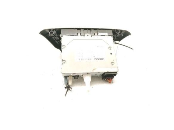  28752812 PANTALLA MULTIMEDIA IVECO DAILY VI Caja/Chasis|Desguaces La Cabaña
