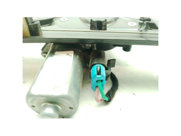   ELEVALUNAS PUERTA LAT DEL DER IVECO DAILY VI Caja/Chasis|Desguaces La Cabaña