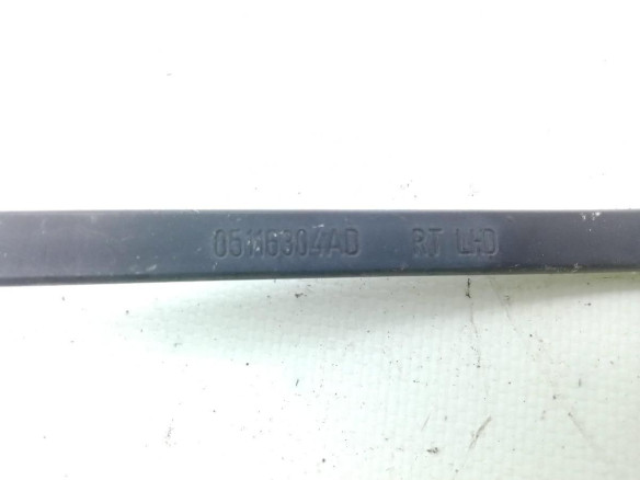 05116304AD BRAZO LIMPIAPARABRISAS DEL DER DODGE JOURNEY |Desguaces La Cabaña