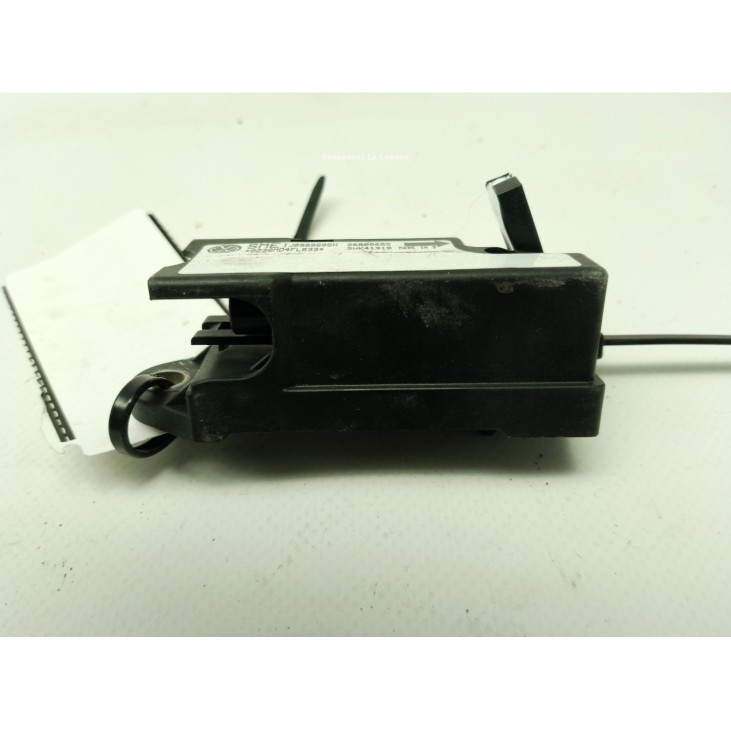 1J0909606N SENSOR IMPACTO LATERAL VW PASSAT (3B2)|Desguaces La Cabaña