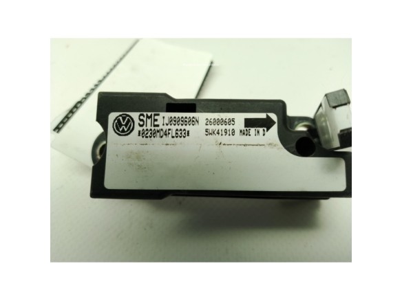 1J0909606N SENSOR IMPACTO LATERAL VW PASSAT (3B2)|Desguaces La Cabaña