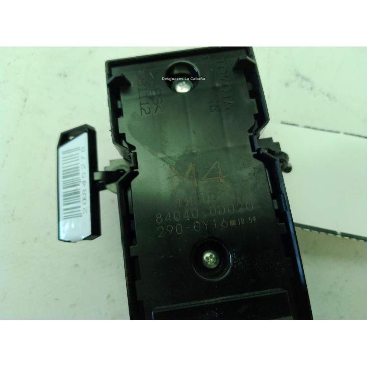  840400D020 MANDO ELEVALUNAS PUERTA LAT DEL IZQ TOYOTA YARIS CROSS (MXP_)|Desguaces La Cabaña