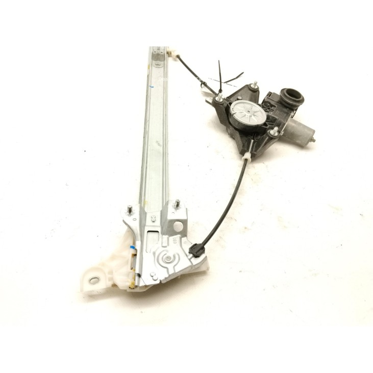 698100D600 ELEVALUNAS PUERTA LAT DEL DER TOYOTA YARIS CROSS (MXP_)|Desguaces La Cabaña