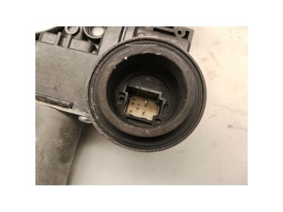 698100D600 ELEVALUNAS PUERTA LAT DEL DER TOYOTA YARIS CROSS (MXP_)|Desguaces La Cabaña