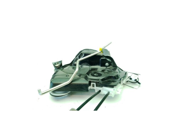 69040K0041 CERRADURA PUERTA LAT DEL IZQ TOYOTA YARIS CROSS (MXP_)|Desguaces La Cabaña
