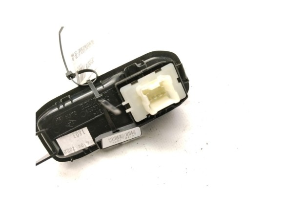 254013145R MANDO ELEVALUNAS PUERTA LAT DEL DER DACIA DUSTER (HM_)|Desguaces La Cabaña