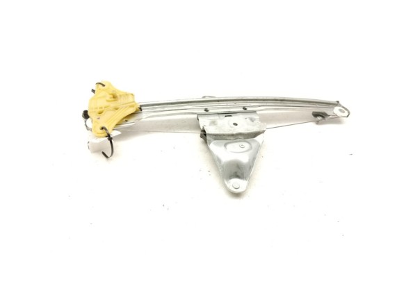 807217664R ELEVALUNAS PUERTA LAT DEL IZQ DACIA DUSTER (HM_)|Desguaces La Cabaña