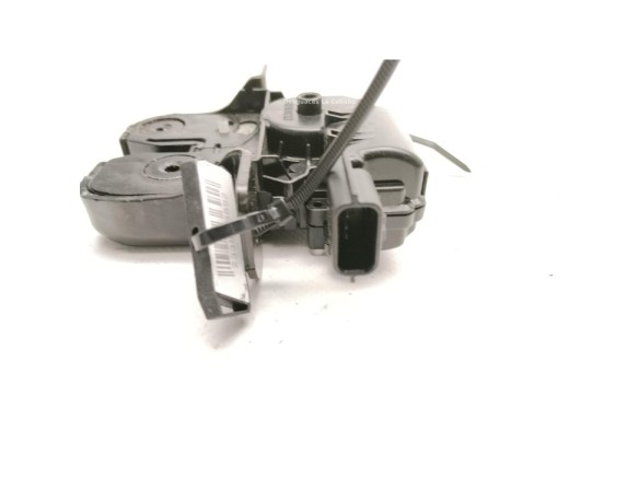905039428R CERRADURA PORTON / TAPA MALETA DACIA DUSTER (HM_)|Desguaces La Cabaña
