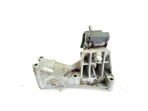   SOPORTE MOTOR IZQ IVECO DAILY VI Caja/Chasis|Desguaces La Cabaña