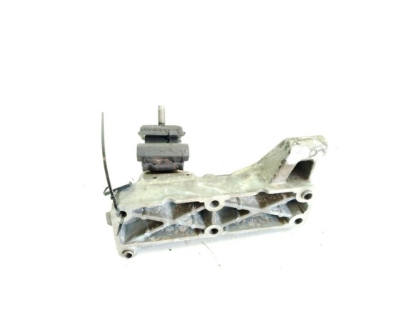   SOPORTE MOTOR IZQ IVECO DAILY VI Caja/Chasis|Desguaces La Cabaña
