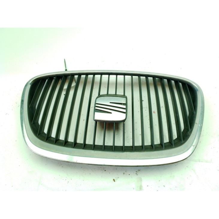 1P0853651A 9B9 REJILLA / CALANDRA SEAT LEON (1P1)|Desguaces La Cabaña