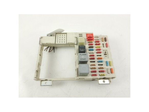 81254446074 CAJA FUSIBLES INTERIOR (BSI)  MAN TGL|Desguaces La Cabaña