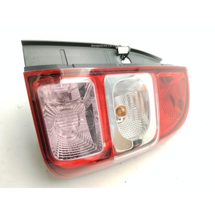 821007807R PUERTA LAT TRA DER DACIA DUSTER|Desguaces La Cabaña 2