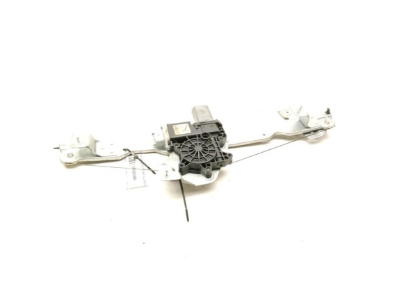 807210751R ELEVALUNAS PUERTA LAT DEL IZQ DACIA DUSTER|Desguaces La Cabaña