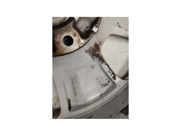 403004803R LLANTA ALUMINIO DACIA DUSTER|Desguaces La Cabaña