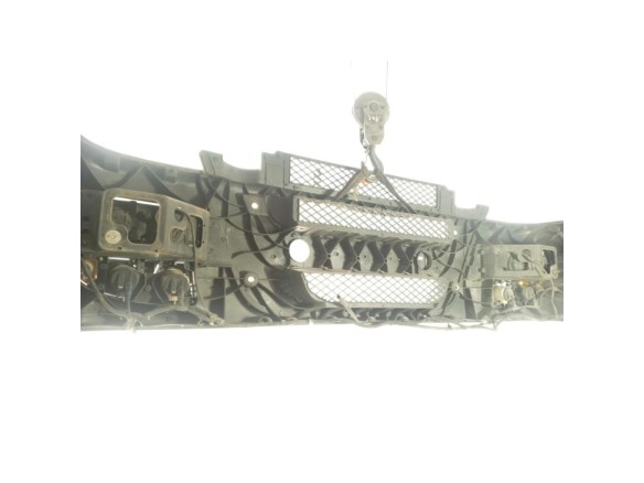 504284316 PARAGOLPES DELANTERO IVECO Stralis|Desguaces La Cabaña