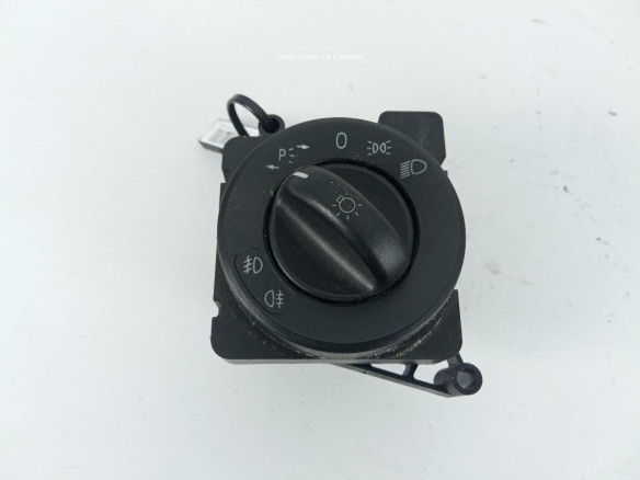 A9065450704 CONMUTADOR LUCES VW CRAFTER 30-50 Furgón (2E_) |Desguaces La Cabaña