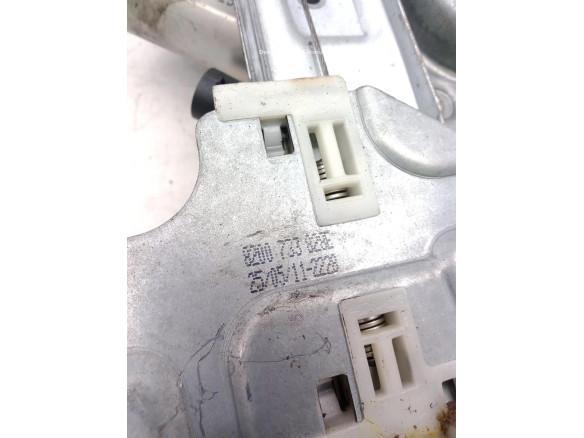 8200733828E ELEVALUNAS PUERTA LAT DEL DER DACIA DUSTER |Desguaces La Cabaña