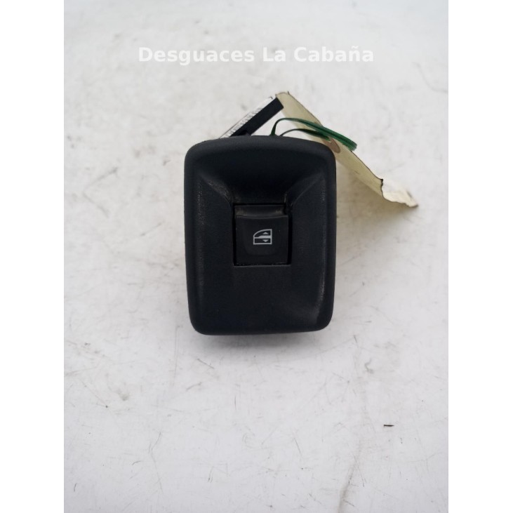 MANDO ELEVALUNAS PUERTA LAT DEL DER MERCEDES BENZ CITAN Furgón (415) |Desguaces La Cabaña