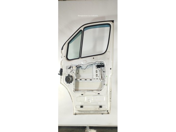 2E0831052 PUERTA LAT DEL DER VW CRAFTER 30-50 Furgón (2E_) |Desguaces La Cabaña