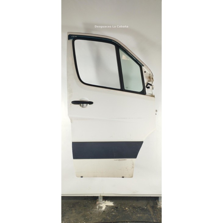 2E0831052 PUERTA LAT DEL DER VW CRAFTER 30-50 Furgón (2E_) |Desguaces La Cabaña