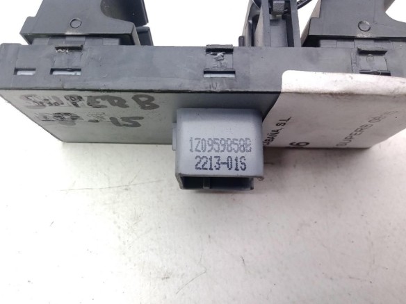 1Z0959858B MANDO ELEVALUNAS PUERTA LAT DEL IZQ SKODA SUPERB II (3T4) |Desguaces La Cabaña