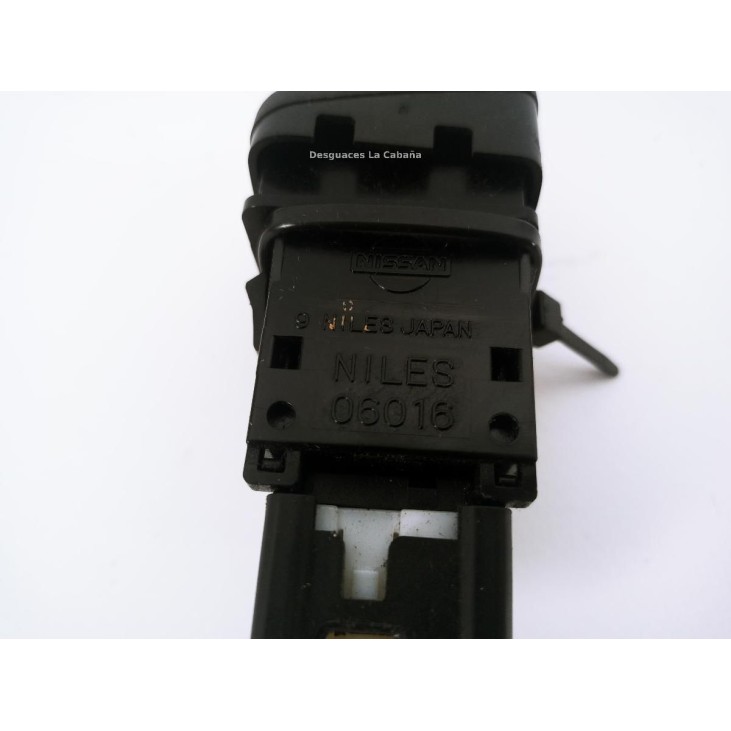 06016 INTERRUPTOR WARNING NISSAN ALMERA II Hatchback (N16) |Desguaces La Cabaña