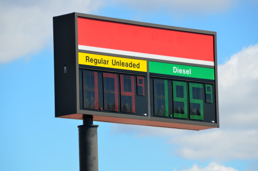 El impuestazo al diésel en 2025: así pagaremos más por un depósito de diésel
